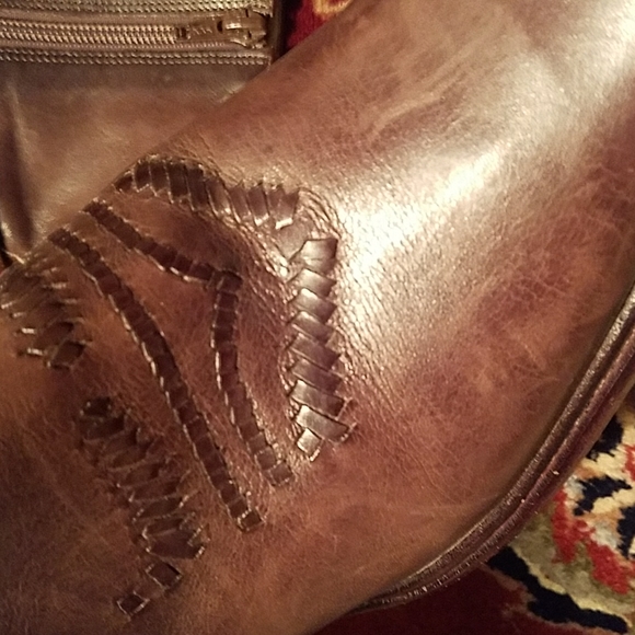 ARTURO CHIANG 10 Pointed toe Studded Embroidered Brown leather bootie Zipper - Picture 7 of 16